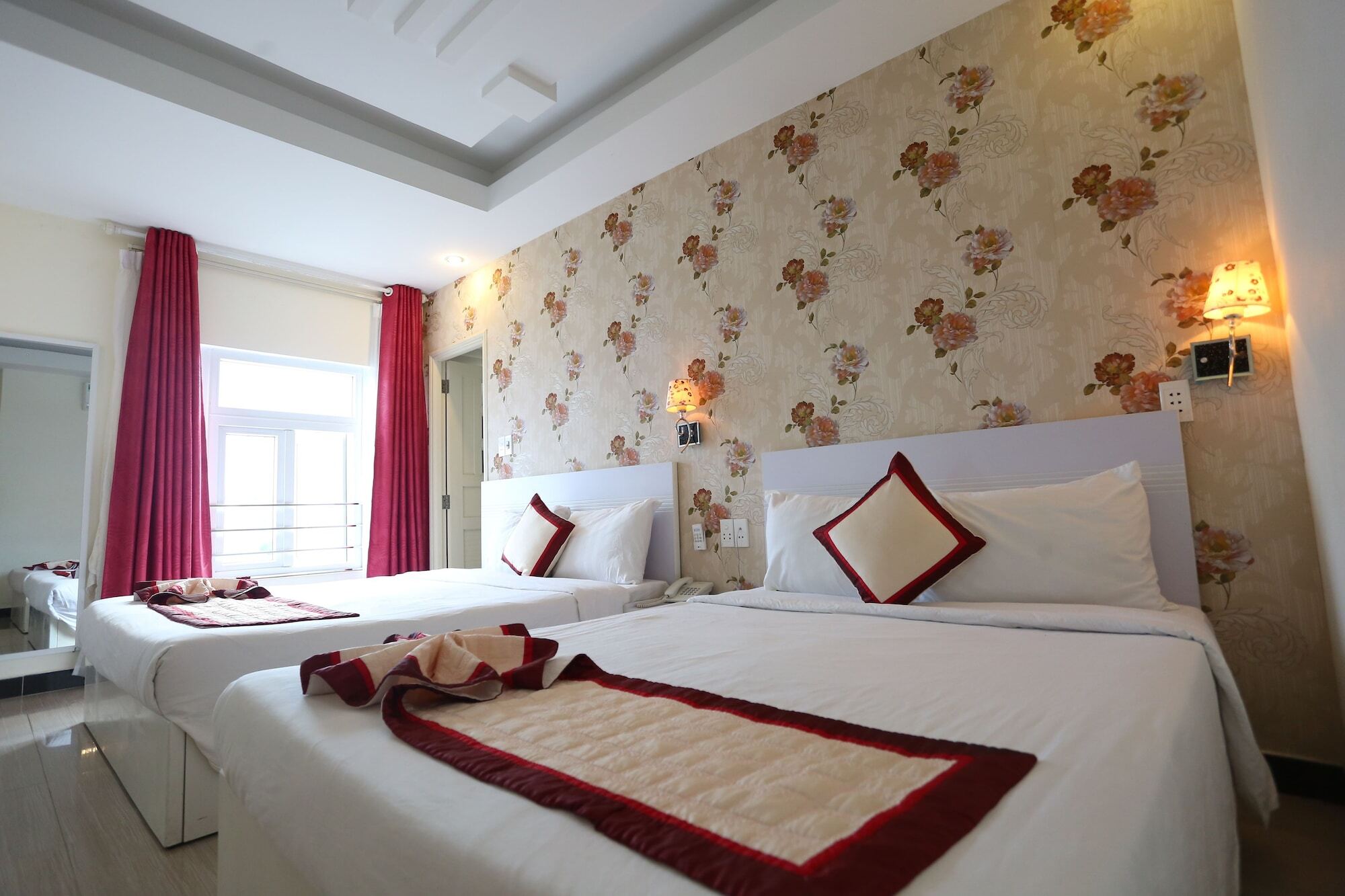 Minh Hoang Hy Hotel Danang Exterior photo